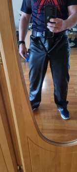 Ledermaster aus Deutschland (PLZ: 33100)