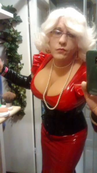 Michaela_Simone (PLZ: 22391)