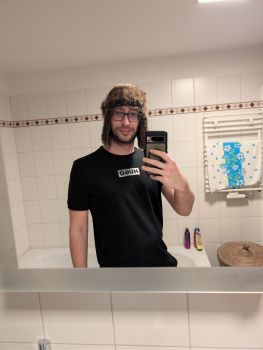 Inschi90 aus Deutschland (PLZ: 10439)