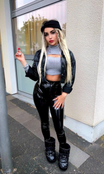 Miss_Candy_Pain aus Deutschland (PLZ: 443)