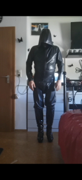 darklatexsubmuc aus Deutschland (PLZ: 8441)