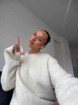 Reineanna aus Frankreich (PLZ: 115)