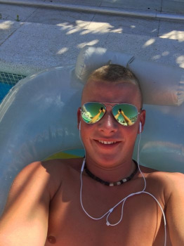 Boysub96 aus Deutschland (PLZ: 75382)