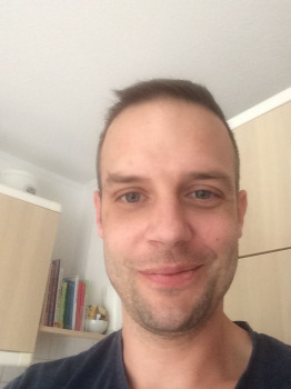 Knopfauge aus Deutschland (PLZ: 25337)