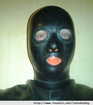 latexhusky aus Deutschland (PLZ: 24569)