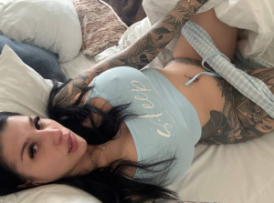 kira_kane aus Deutschland (PLZ: 213)