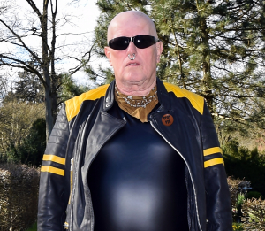 Gummiklo aus Deutschland (PLZ: 2400)
