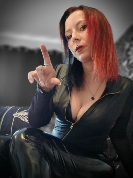 Grace_dvine13 aus Deutschland (PLZ: 105)