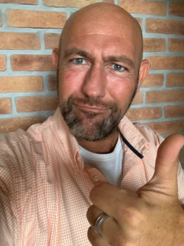 tabuloser40er aus Deutschland (PLZ: 12247)