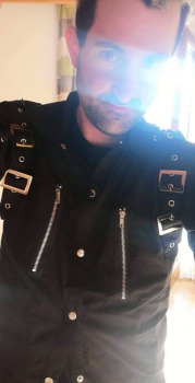 fesselmich30 aus Österreich (PLZ: 4072)