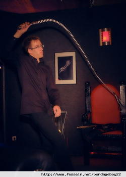 bondageboy22 aus Deutschland (PLZ: 92648)