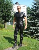 LatexMaso77 aus Schweiz (PLZ: 895)